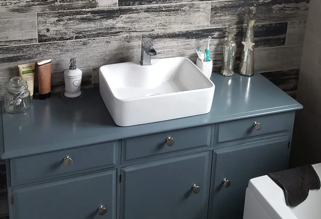 New bathroom sink