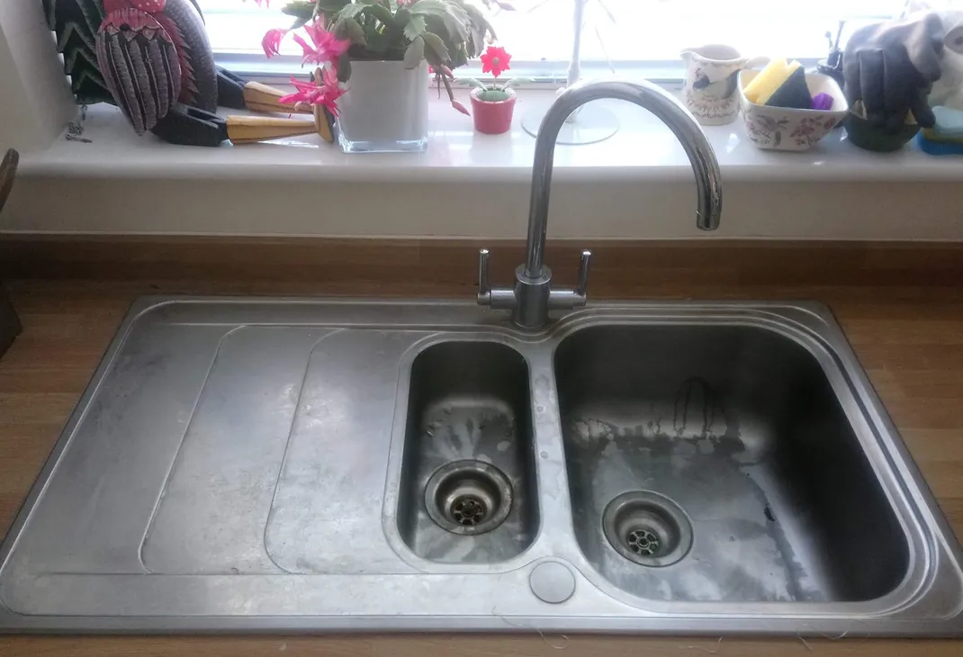Old sink that needed replacing