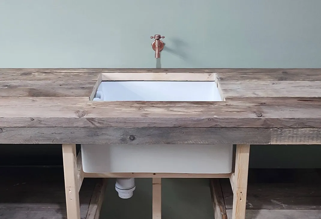 Workshop sink